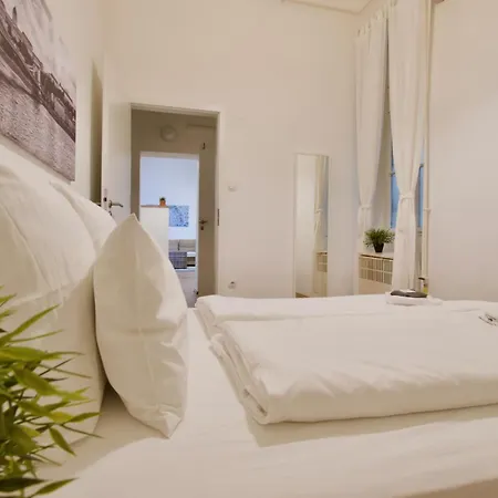 Sunset Point Apartament *