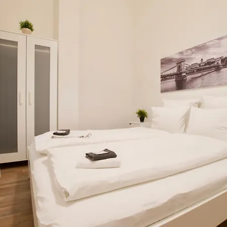 Sunset Point Будапешт