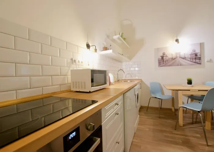 Sunset Point Apartment *