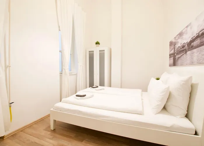 Sunset Point Apartment
